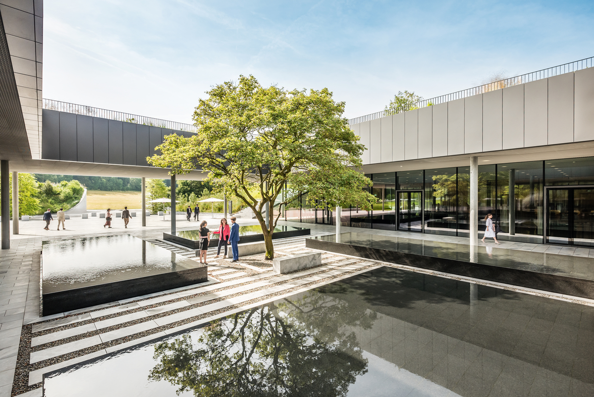 MainEntrance_Lausanne (76)-1200x802-c248ac3