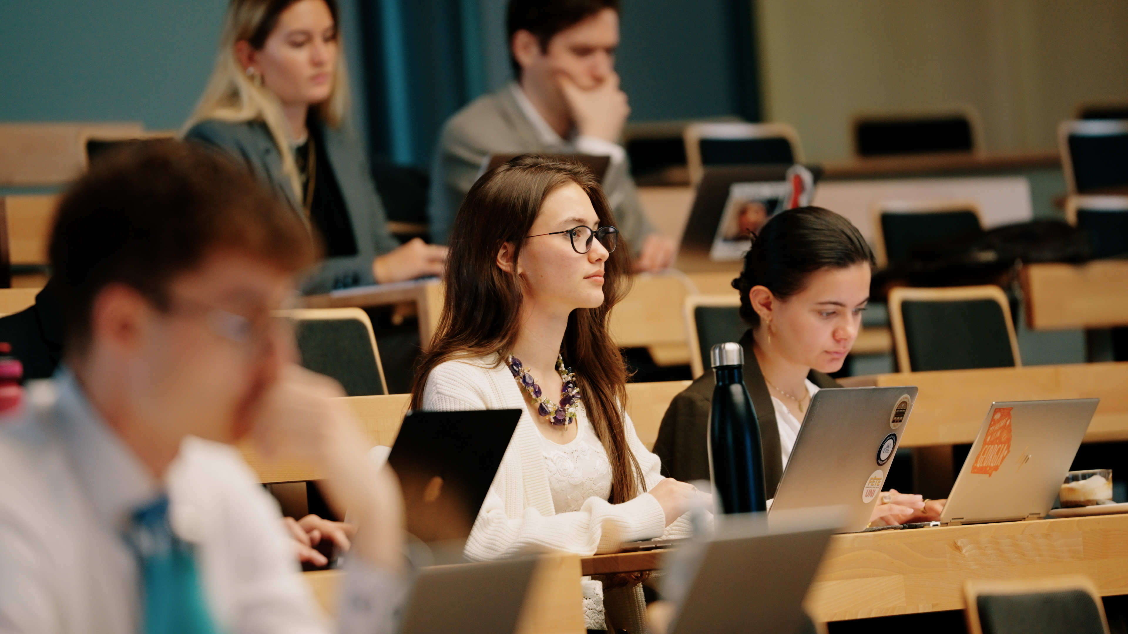 WHSM2_Still_Ep2_024-1